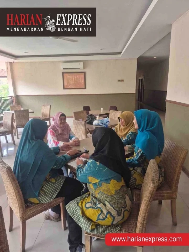 SmartPOS Bantu Perempuan UMKM IPEMI Bojongsari Depok Kelola Usaha Lebih Tertib
